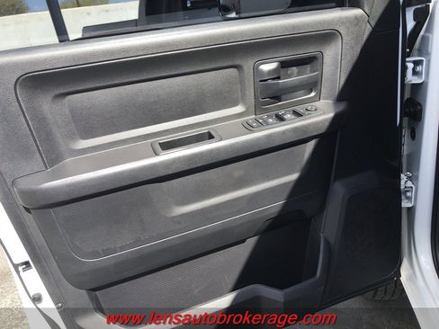 Used 2017 RAM 3500 Tradesman w/ Chrome Appearance Group image 10