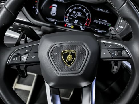 Used 2022 Lamborghini Urus image 30