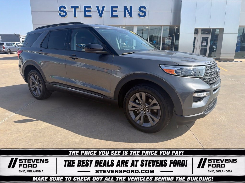 Used 2023 Ford Explorer XLT w/ Equipment Group 202A AWD/4WD image 3
