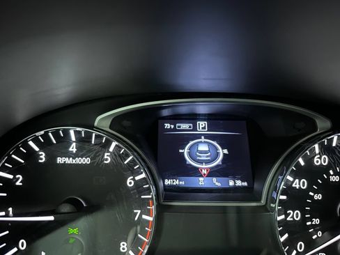 Used 2019 Nissan Pathfinder Platinum AWD/4WD image 29
