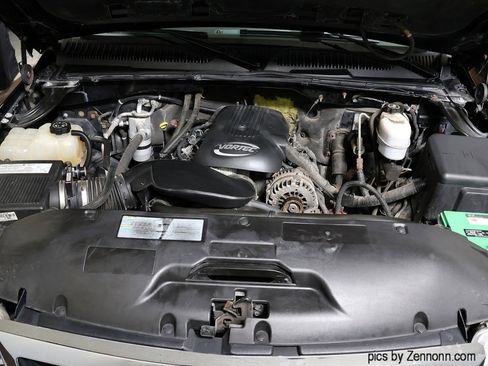 Used 2006 GMC Sierra 2500 SLE w/ Snow Plow Prep Package image 29