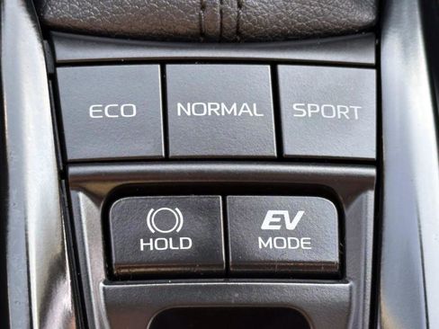 Used 2025 Toyota Camry LE FWD image 25