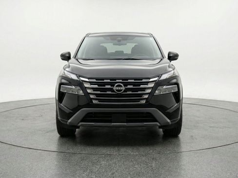 Used 2025 Nissan Rogue SV AWD/4WD image 2