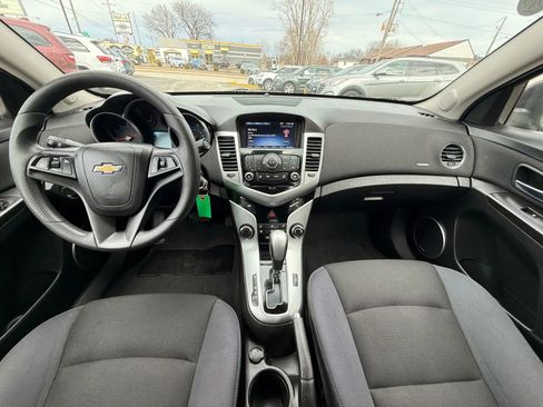 Used 2016 Chevrolet Cruze LT w/ Sun And Sound Package image 24
