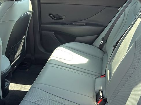 Used 2025 Hyundai Elantra Limited FWD image 28