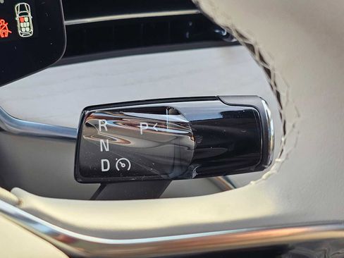 New 2025 Volvo EX90 Plus image 21