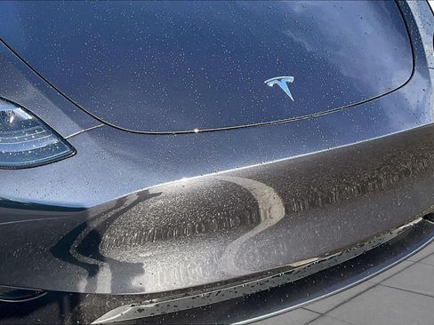 Used 2024 Tesla Model Y 2WD image 29