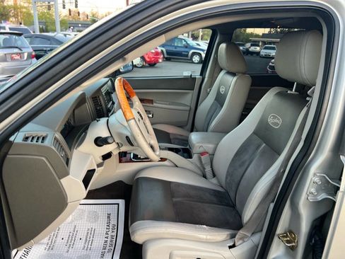 Used 2006 Jeep Grand Cherokee Overland image 14