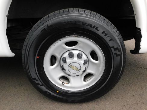 Used 2005 Chevrolet Express 3500 RWD image 22