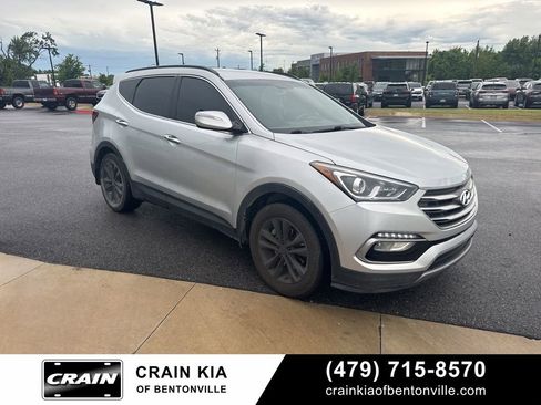 Used 2017 Hyundai Santa Fe Sport 2.0T FWD image 2
