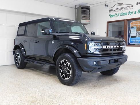 Used 2023 Ford Bronco Outer Banks AWD/4WD image 5