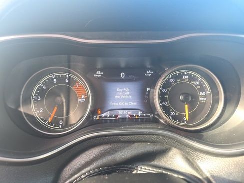 Used 2020 Jeep Cherokee Limited image 15