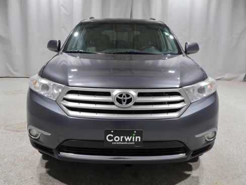 Used 2013 Toyota Highlander Plus AWD/4WD image 8