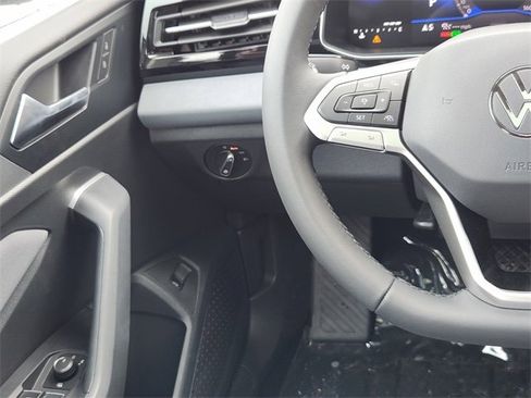 New 2026 Volkswagen Jetta SE image 27