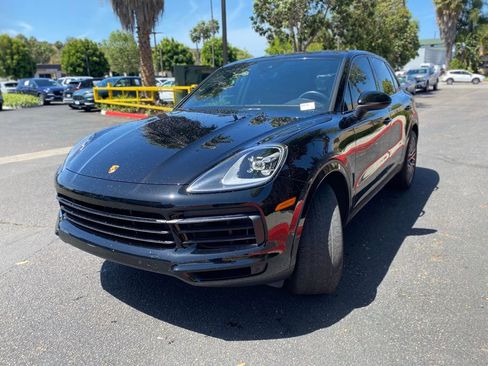 Used 2022 Porsche Cayenne AWD/4WD image 6