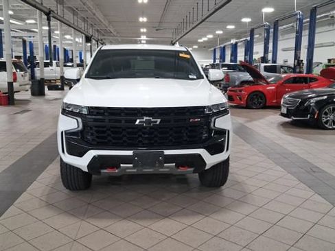 Used 2024 Chevrolet Tahoe Z71 w/ Luxury Package AWD/4WD image 16