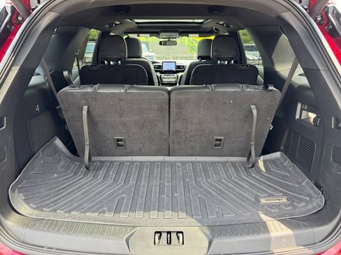 Used 2022 Ford Explorer ST-Line w/ Class IV Trailer Tow Package AWD/4WD image 9