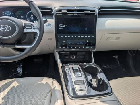 Used 2024 Hyundai Tucson Limited AWD/4WD image 19