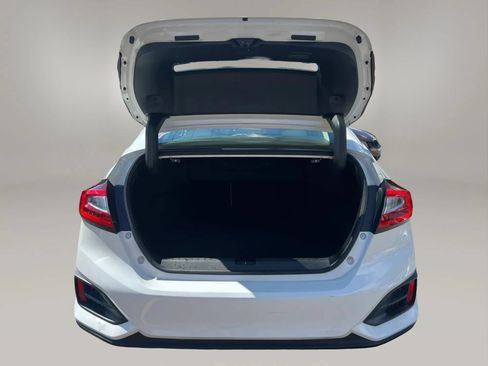 Used 2018 Honda Clarity Plug-In Hybrid image 9
