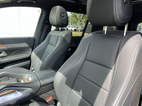 Used 2025 Mercedes-Benz GLS 450 4MATIC image 16
