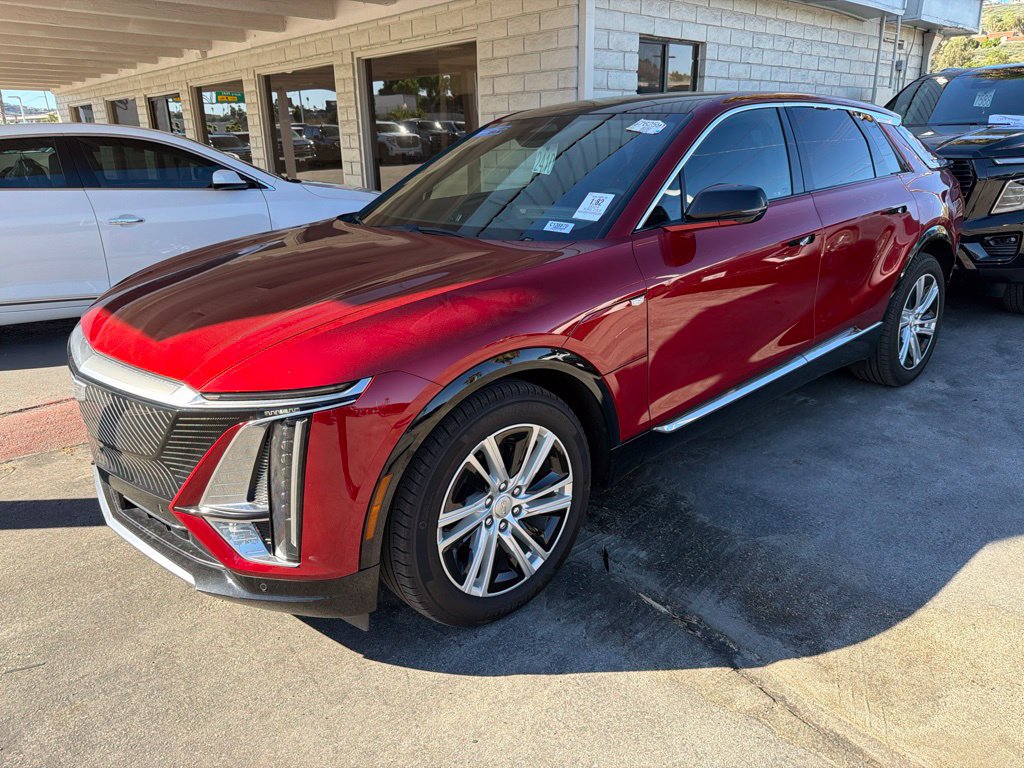 Used 2024 Cadillac Lyriq Tech RWD image 3