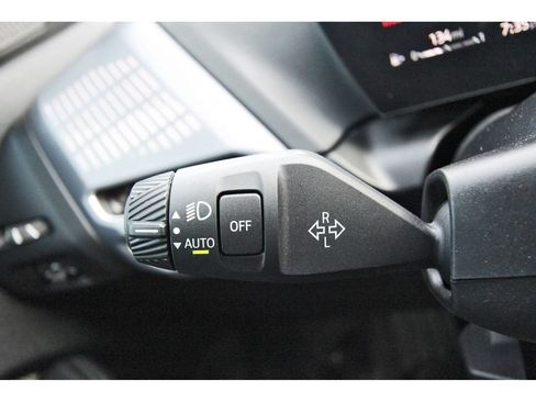 Used 2025 BMW 228i xDrive AWD/4WD image 17