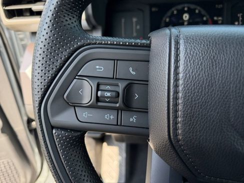 Used 2026 Toyota Tacoma SR5 AWD/4WD image 17