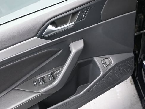 Used 2023 Volkswagen Jetta Sport image 17