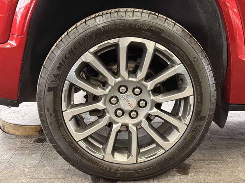 Used 2023 GMC Acadia Denali FWD image 26