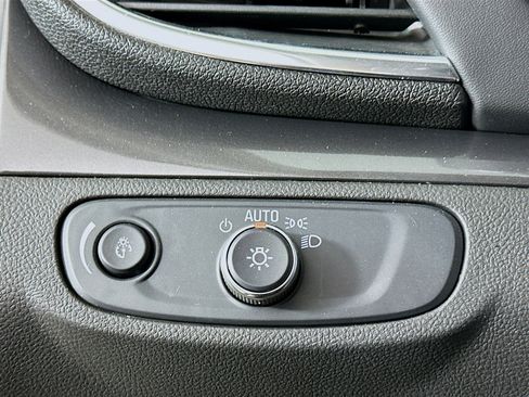 Used 2018 Buick Encore Preferred image 17