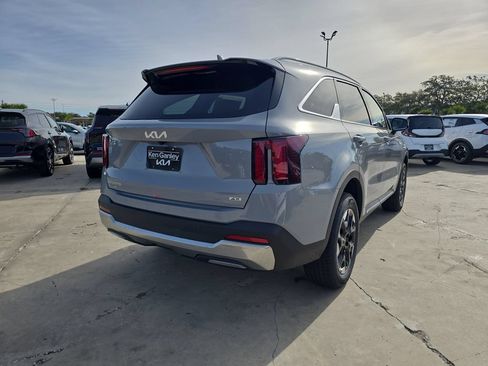 New 2026 Kia Sorento S AWD/4WD image 8