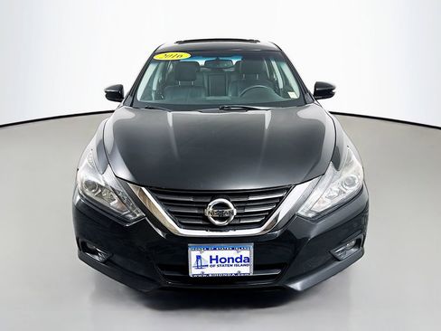 Used 2016 Nissan Altima 2.5 SL w/ 2.5 Technology w/LED Package FWD image 2