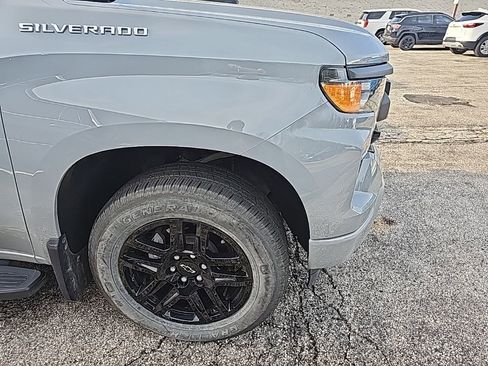 Used 2024 Chevrolet Silverado 1500 Custom image 11
