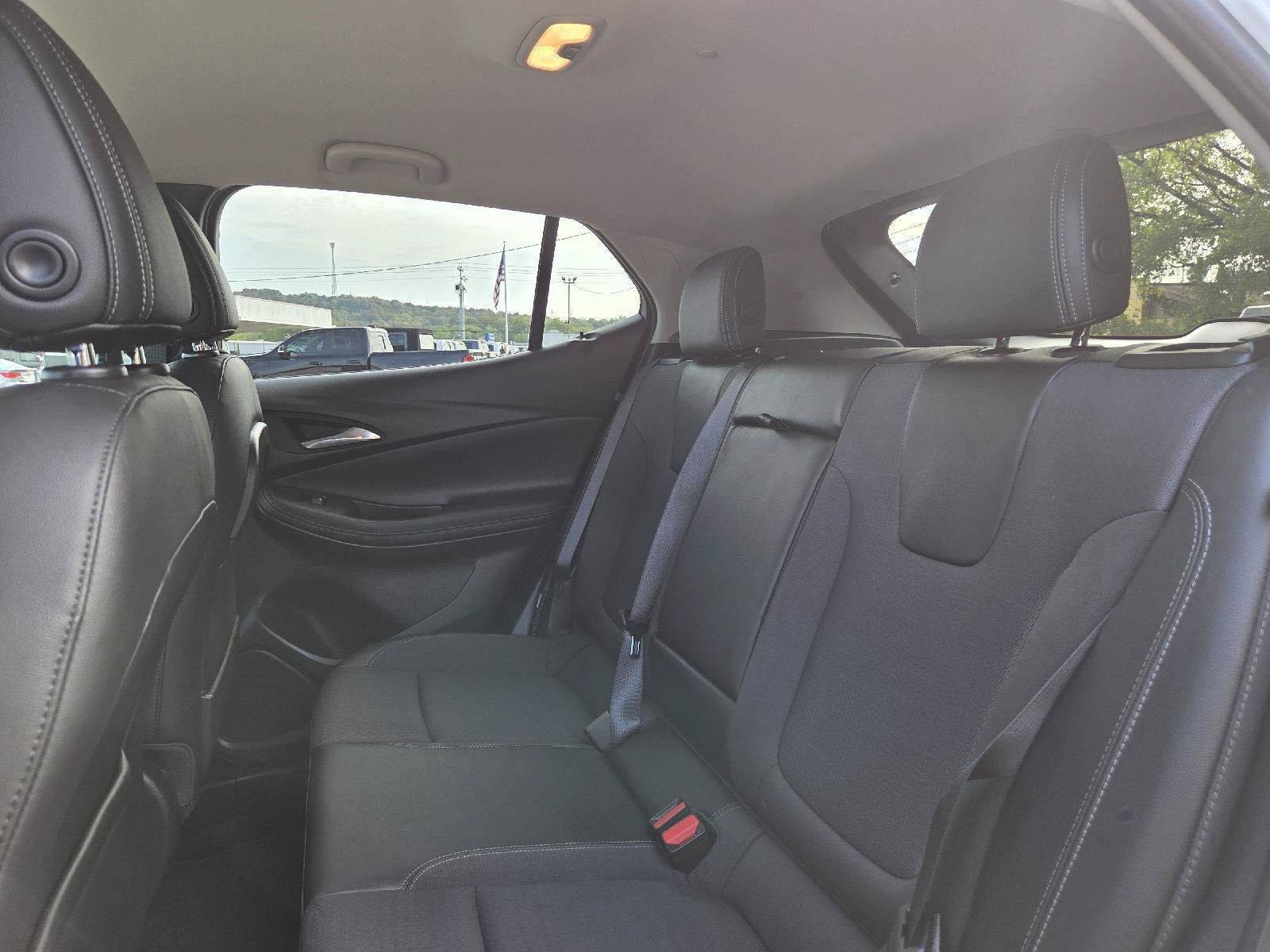 Used 2022 Buick Encore GX Select FWD image 28