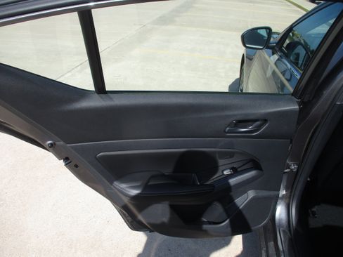 Used 2023 Nissan Altima 2.5 SV image 6