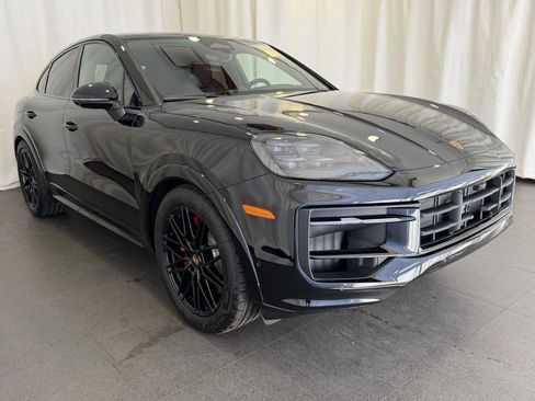 New 2026 Porsche Cayenne GTS image 7