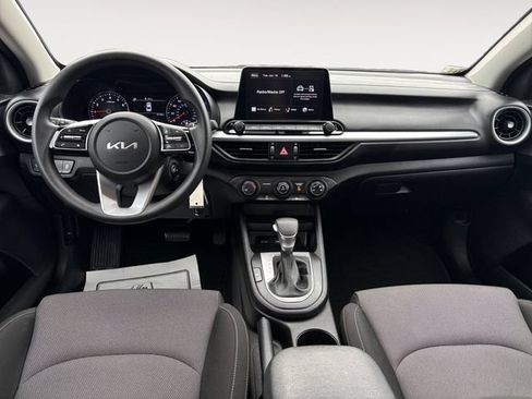 Certified 2023 Kia Forte LXS w/ LXS Technology Package FWD image 10