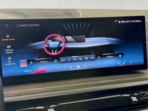 Used 2024 BMW X5 xDrive50e w/ Premium Package image 16