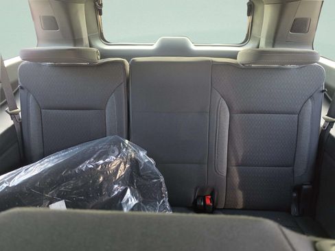 New 2026 Chevrolet Suburban LS w/ Max Trailering Package RWD image 21
