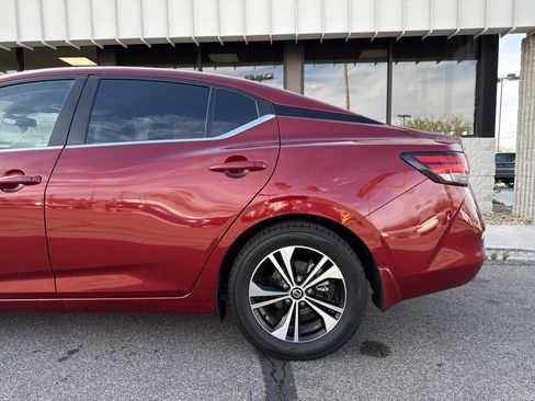 Used 2022 Nissan Sentra SV w/ Trunk Package image 2