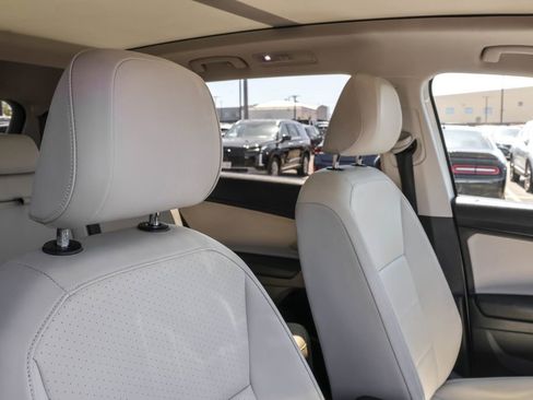 Used 2019 Volkswagen Tiguan SE FWD image 37