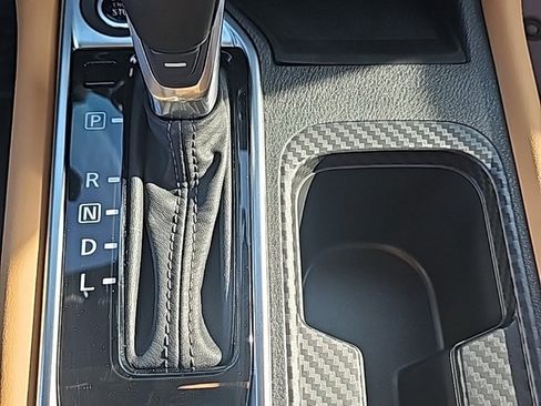 Used 2025 Nissan Sentra SV w/ SV Premium Package image 21