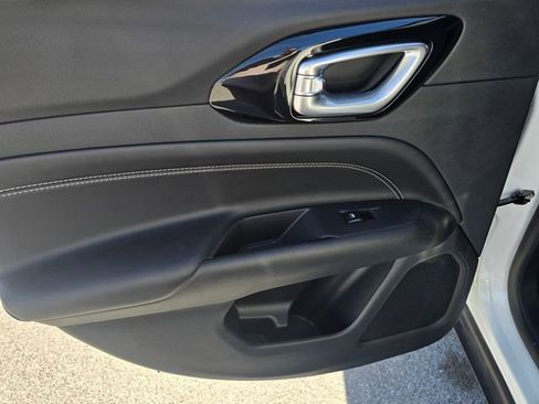 Used 2023 Jeep Compass Altitude image 15