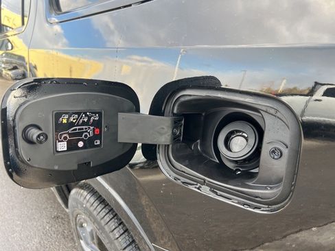 New 2026 Jeep Grand Wagoneer Summit image 17