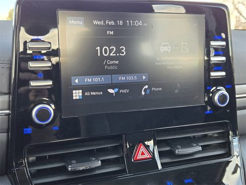 Used 2022 Hyundai Ioniq SE image 10