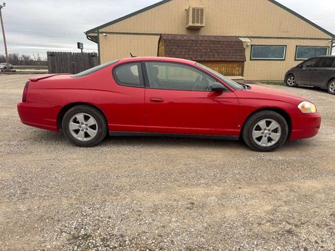 Used 2006 Chevrolet Monte Carlo LT FWD image 3