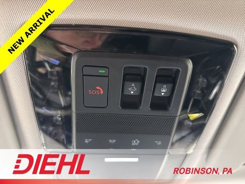 Used 2025 Mitsubishi Outlander SEL image 39