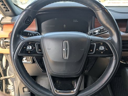 Used 2022 Lincoln Aviator Reserve w/ Equipment Group 201A image 13