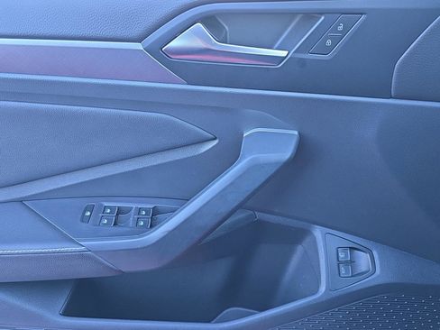 Certified 2023 Volkswagen Jetta SE image 10