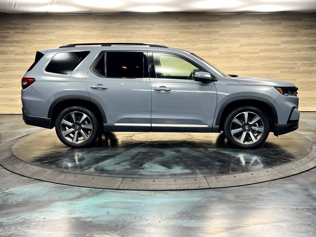 Used 2025 Honda Pilot Elite image 23